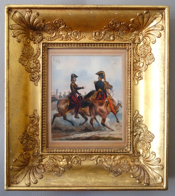Gravure gouachée d'époque Restauration : officiers supérieurs à cheval - beau cadre en bois doré
