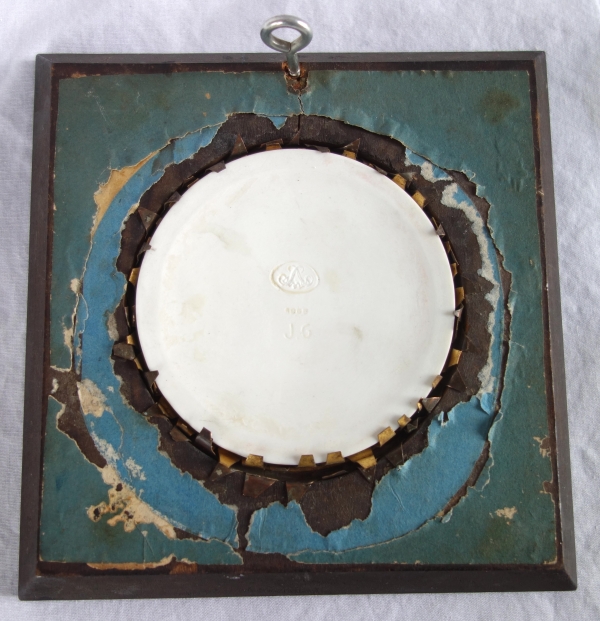 Sèvres : portrait miniature du Général Napoléon Bonaparte en biscuit - signé