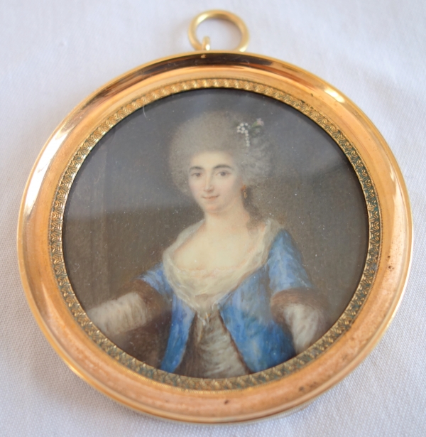 Portrait miniature d'aristocrate en perruque d'époque Louis XVI - XVIIIe siècle