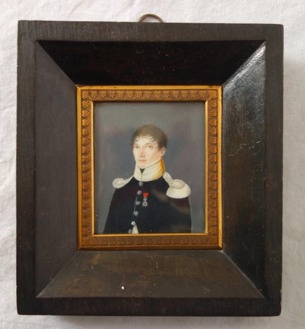 Portrait miniature d'un officier de chasseurs à pieds d'époque Premier Empire