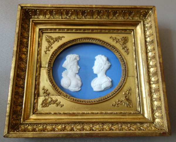 Sevres : biscuit portraits of Duchess of Angouleme and Duchess of Berry in the style of Wedgwood