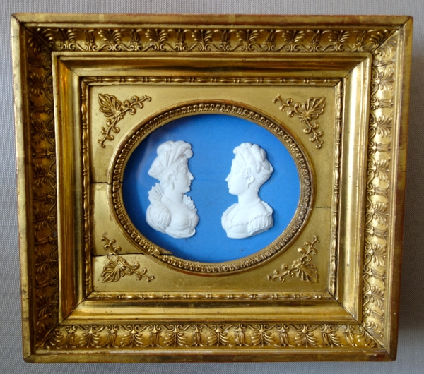 Sevres : biscuit portraits of Duchess of Angouleme and Duchess of Berry in the style of Wedgwood
