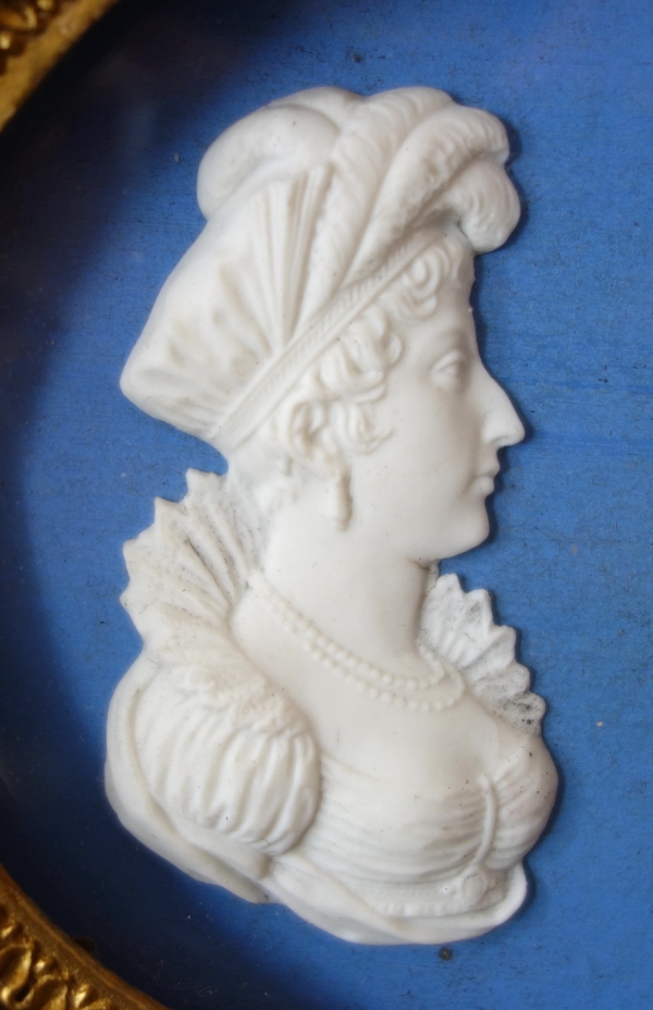 Sevres : biscuit portraits of Duchess of Angouleme and Duchess of Berry in the style of Wedgwood