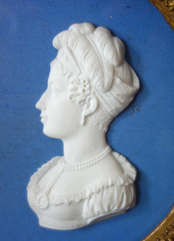 Sevres : biscuit portraits of Duchess of Angouleme and Duchess of Berry in the style of Wedgwood