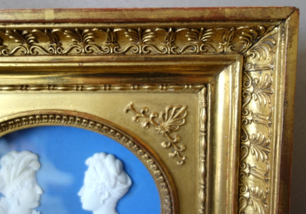 Sevres : biscuit portraits of Duchess of Angouleme and Duchess of Berry in the style of Wedgwood