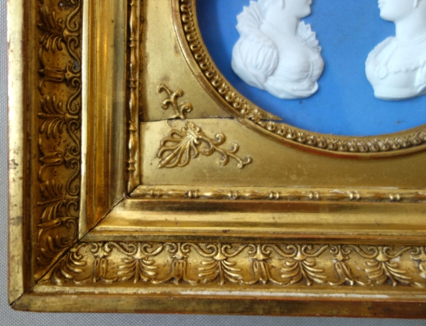 Sevres : biscuit portraits of Duchess of Angouleme and Duchess of Berry in the style of Wedgwood