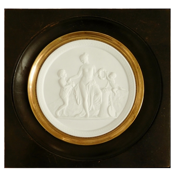 Large porcelain biscuit medallion : Diane's bath, 19th century