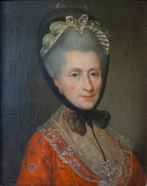 Paire de portraits d'aristocrates d'époque Louis XV - huiles sur toile XVIIIe siècle