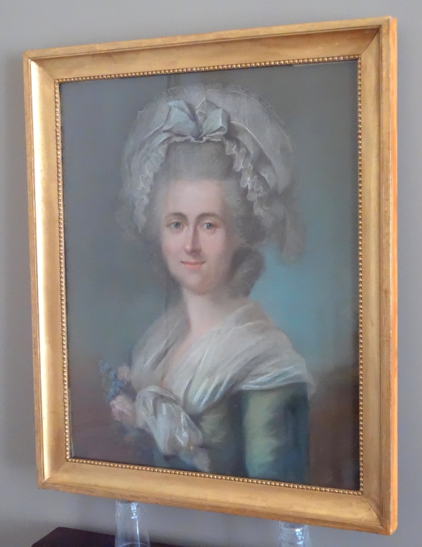 Ecole Française du XVIIIe siècle, paire de portraits pastels d'époque Louis XVI