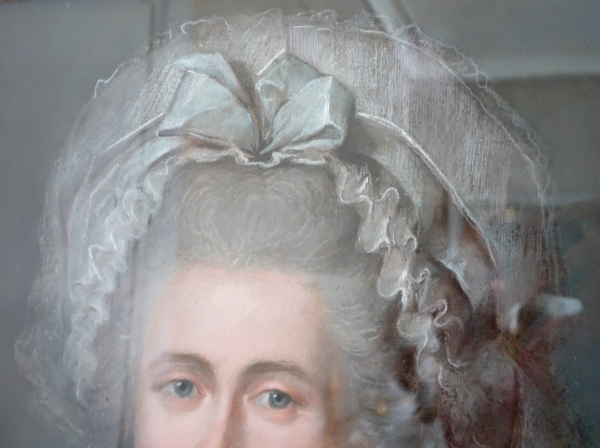 Ecole Française du XVIIIe siècle, paire de portraits pastels d'époque Louis XVI