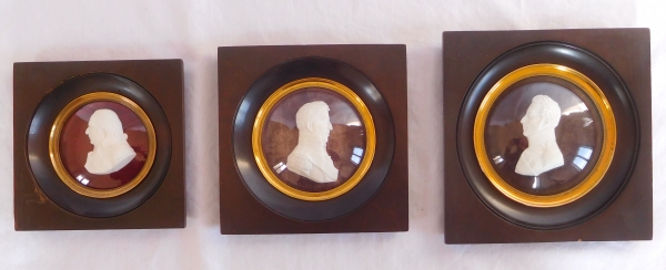 Portrait miniature de Charles X Roi de France en biscuit de Sèvres, époque Restauration