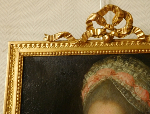 Ecole Française du XVIIIe siècle, portrait de dame aristocrate d'époque Louis XVI, huile sur toile