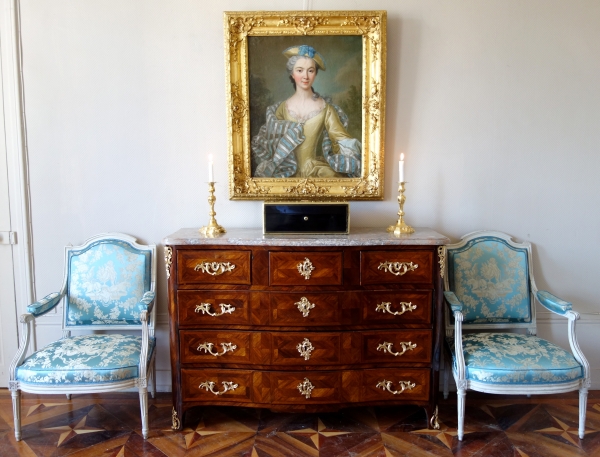 18th century French school, entourage of Nattier - portrait of a lady in its original frame