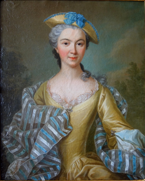 Ecole Française du XVIIIe siècle, entourage de Nattier : portrait de dame dans son cadre d'origine - époque Louis XV