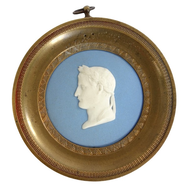 Médaillon portrait de l'Empereur Napoléon Ier en biscuit polychrome - Wedgwood