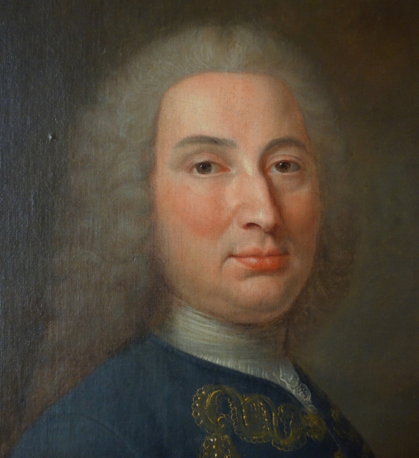 Ecole Française du XVIIIe siècle, portrait de gentilhomme d'époque Régence - Louis XV - 89cm x 105cm