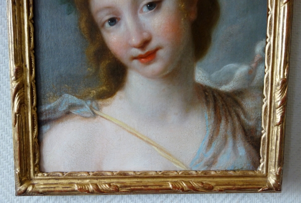 Ecole Française du XVIIIe siècle : portrait de jeune femme en Flore - huile sur toile
