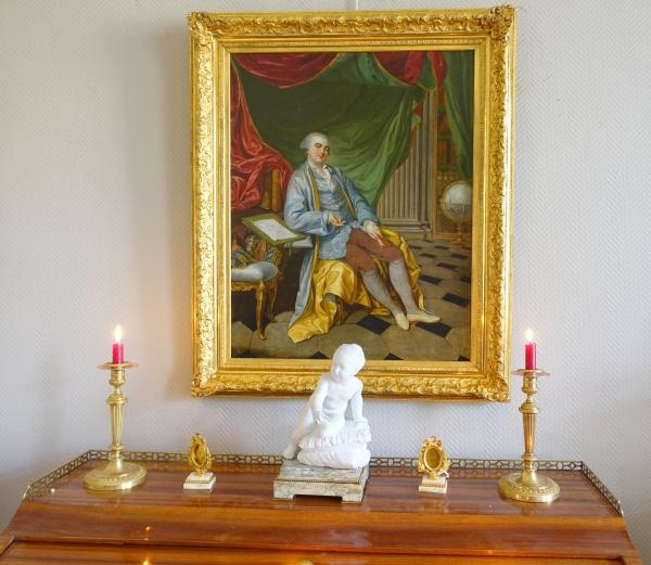 Large portrait of a gentleman sitting in his study - Louis XV period - mid 18th century - 90cm x 75.5cm