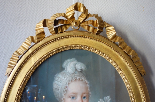 Ecole Française du XVIIIe siècle, portrait pastel de Madame Royale, Marie Thérèse Charlotte de France