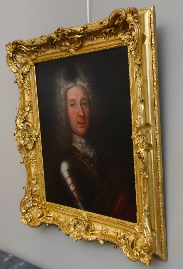 Ecole Française du XVIIIe siècle, portrait d'aristocrate officier en cuirasse, époque Régence