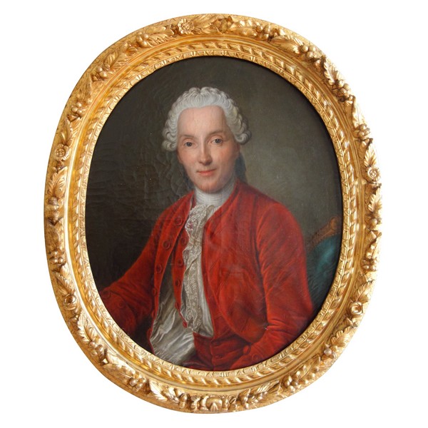 18th century French school, ovale portrait of a gentleman, Louis XV period - oil on canvas