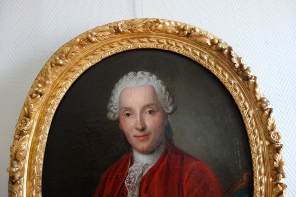 18th century French school, ovale portrait of a gentleman, Louis XV period - oil on canvas