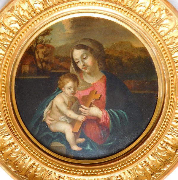 17th or 18th century school : Virgin and Child, oil on panel set into a circular gilt wood frame