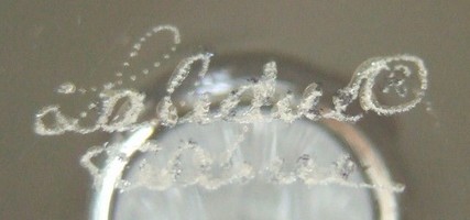 Signature Lalique gravée à l'acide