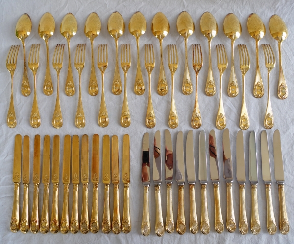 Détail — Ménagère à entremets pour 12 en vermeil (argent massif) par Pierre Queillé - couronne de Prince
