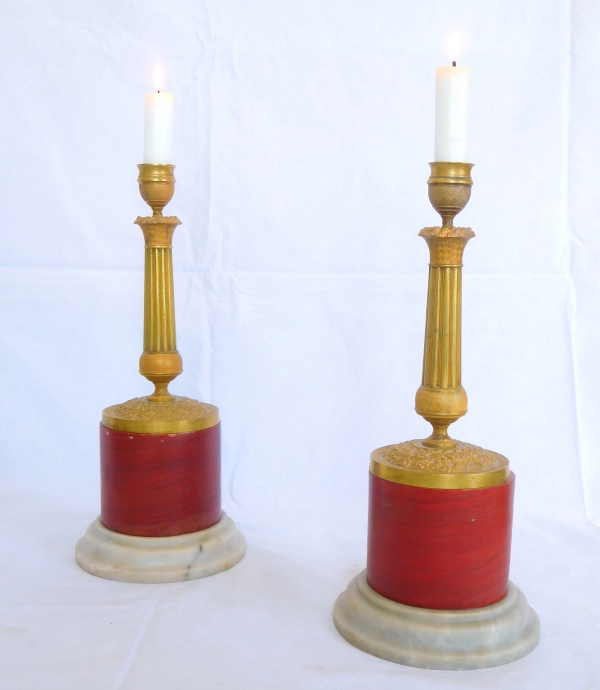 Detail — Pair of red marble bases, Louis XVI style, 20th century Italian production