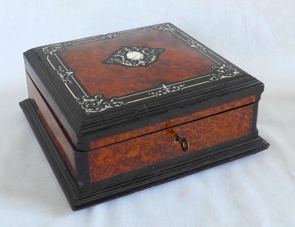 Detail — Napoléon III marquetry jewelry box - mid 19th century