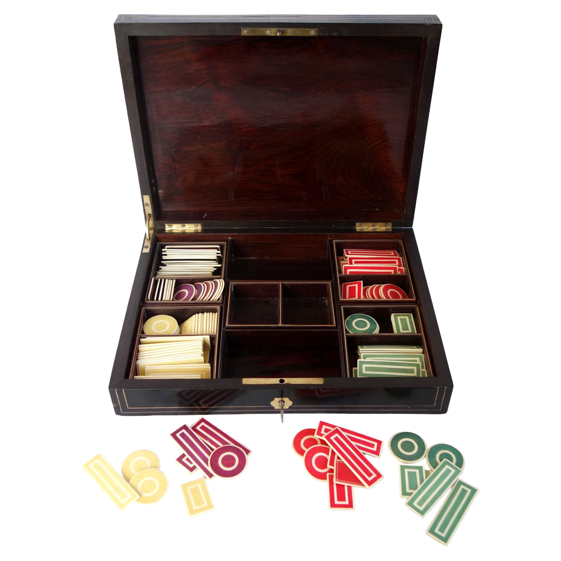 Boîte à jeux et ses jetons, bois noirci, palissandre, marqueterie Boulle - époque Napoléon III