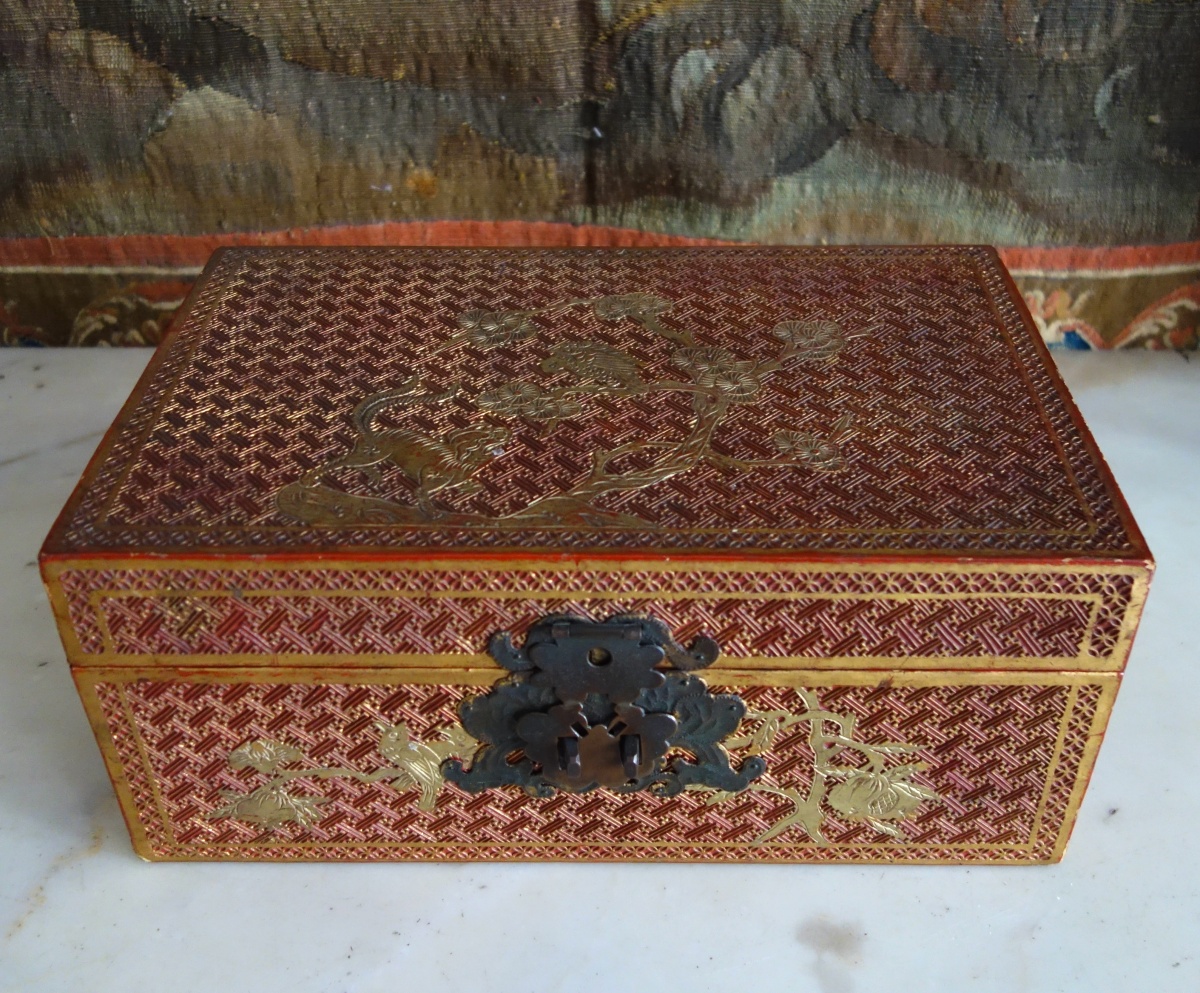 Detail — Lacquered and gilt box - China, Qing period - late 19th century
