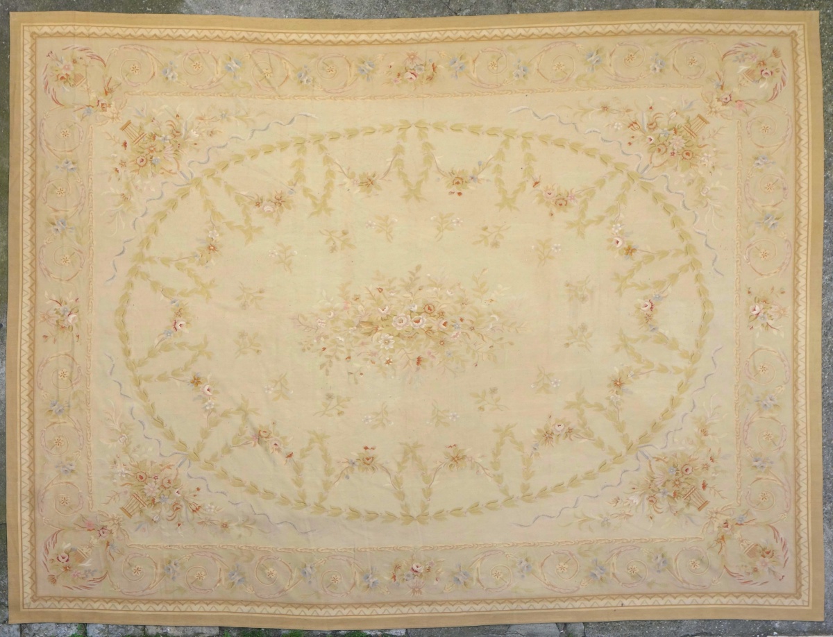 Detail — Large Aubusson Louis XVI style carpet, Napoleon III period - 512cm x 396cm