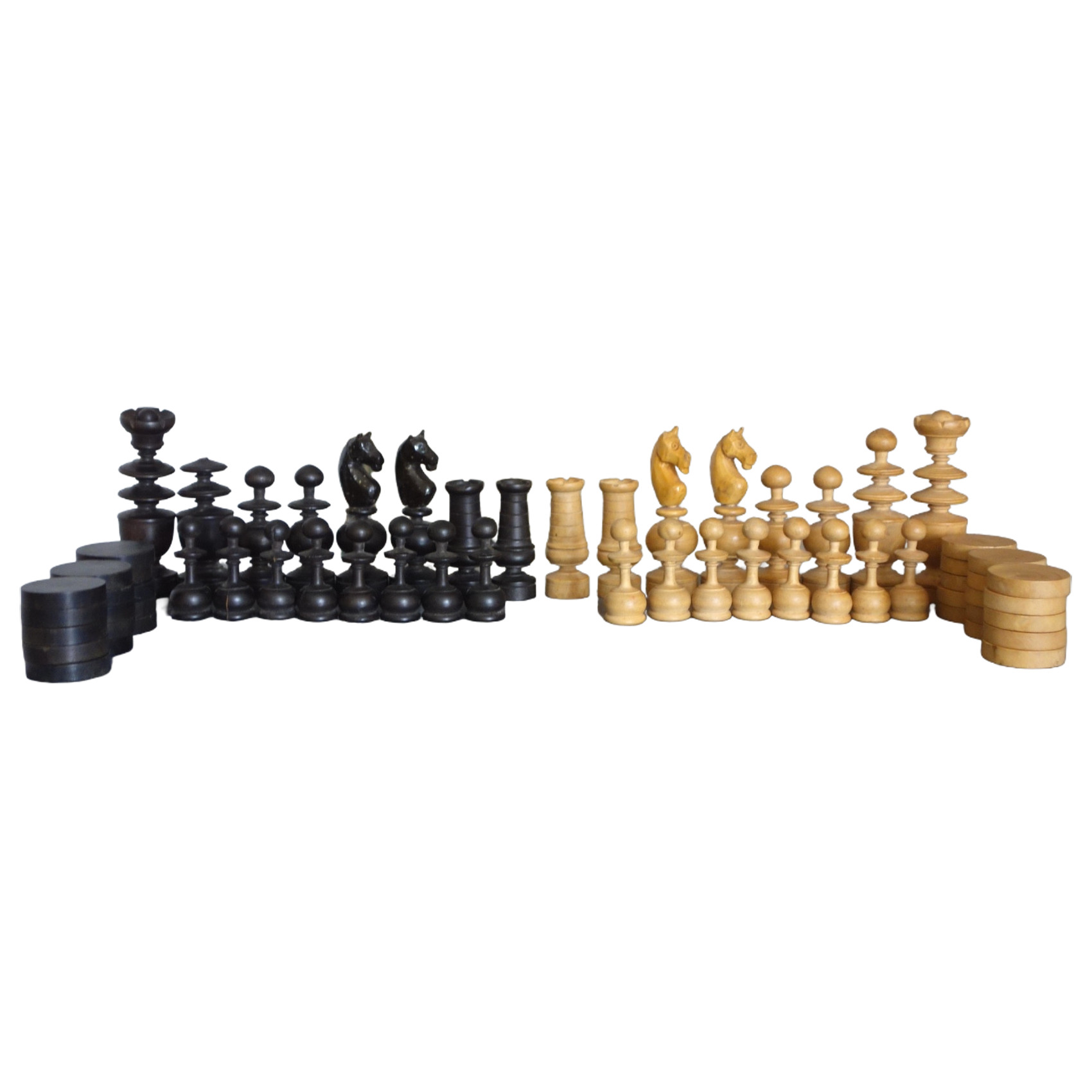 Sculpted box tree chess game - 19th century