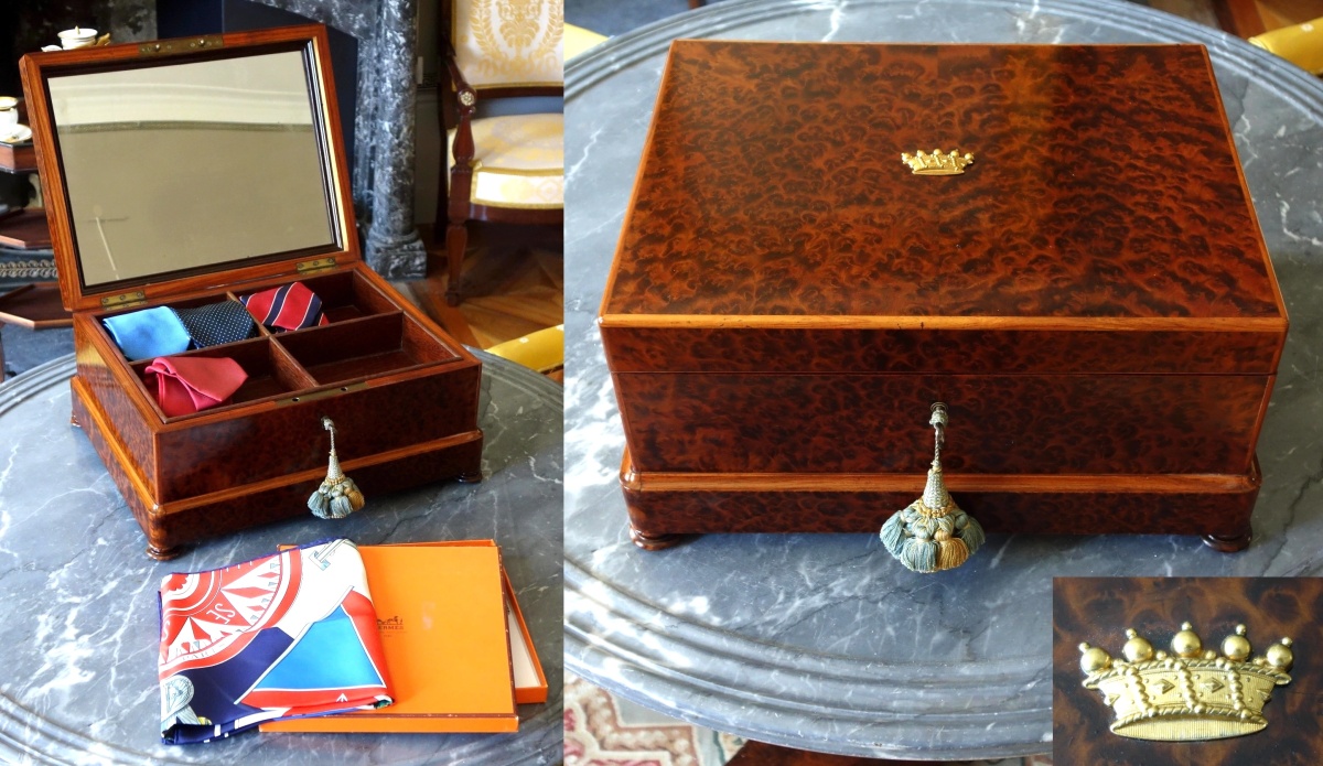 Detail — Large Napoleon III shawl box, ormolu crown of baron on top - 19th century