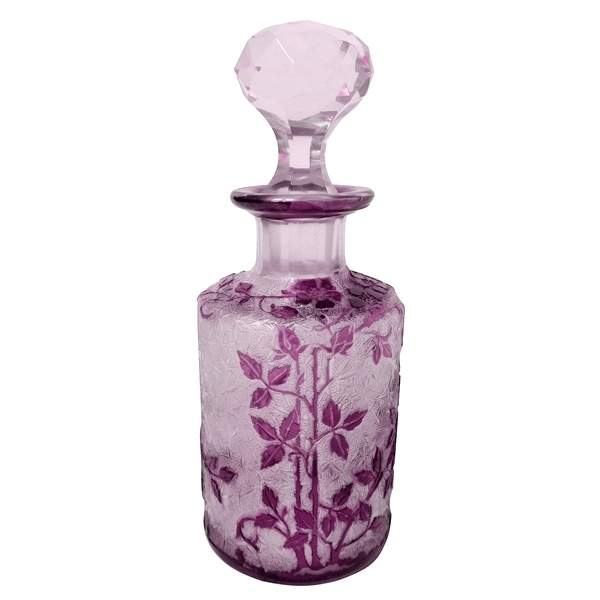 Flacon à parfum en cristal de Baccarat, modèle Eglantier violet - 17,6cm