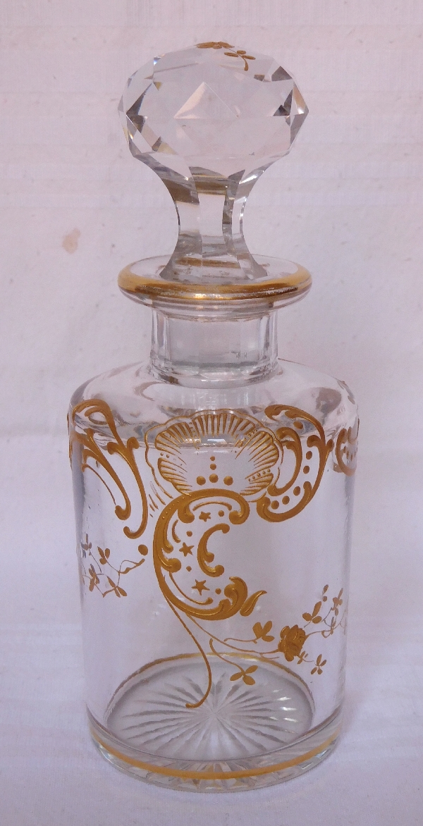 Detail — Baccarat crystal powder box, Louis XV pattern enhanced with fine gold - 15.5cm
