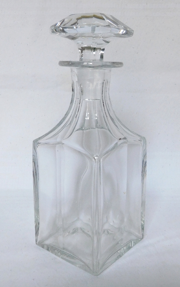 Détail — Carafe à whisky ou liqueur en cristal de Baccarat taillé