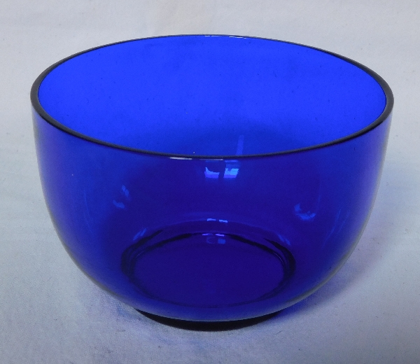 Detail — Baccarat crystal bowl, cobalt blue crystal