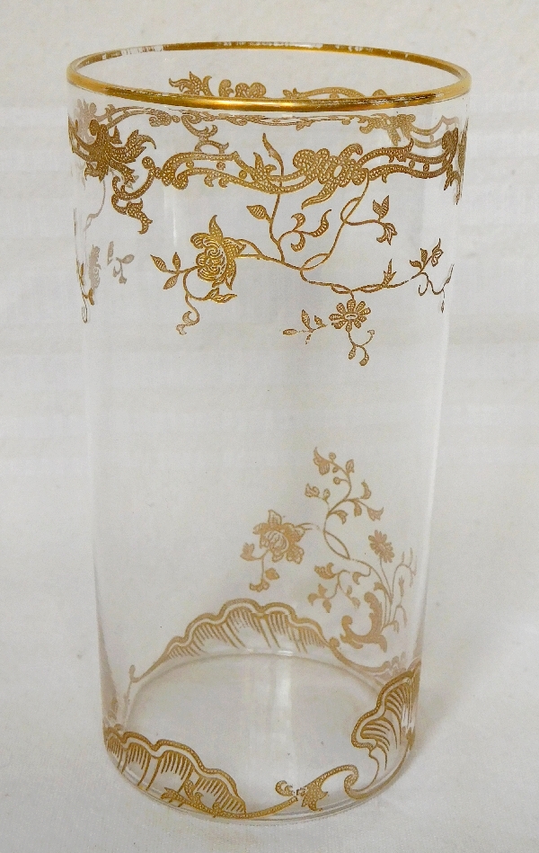 Détail — Vase rouleau en cristal de Baccarat, modèle Louis XV rehaussé à l'or fin