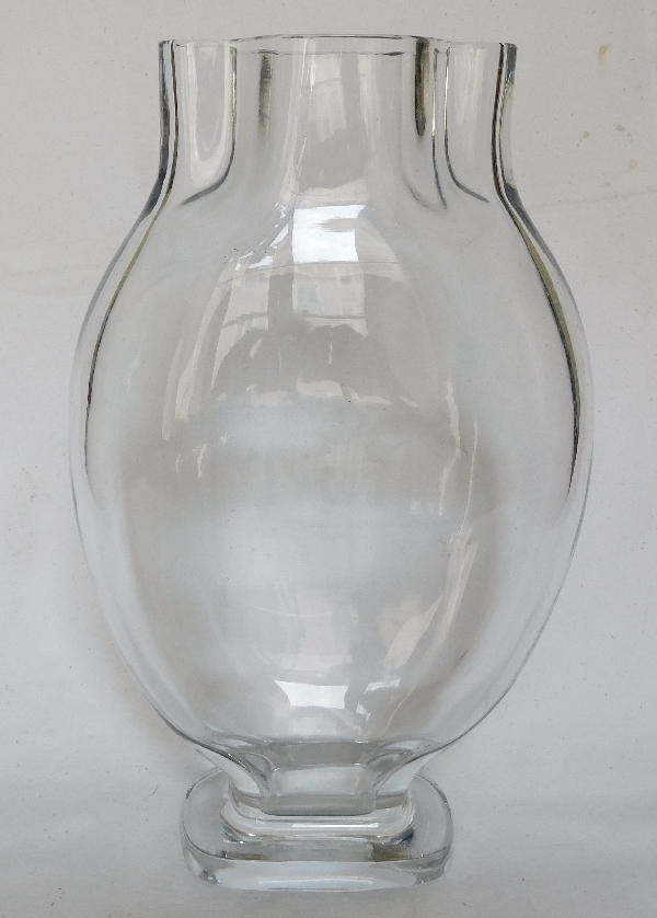 Détail — Grand vase en cristal de Baccarat à col quadrilobé - signé