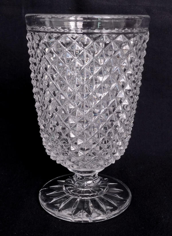 Detail — Baccarat crystal tooth glass, diamond-shaped moulded item (Marie-louise)