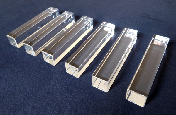 Détail — Série de 6 porte-couteaux en cristal de Baccarat - signés