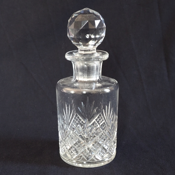 Détail — Grand flacon de toilette en cristal de Baccarat, modèle Douai - 19,5cm