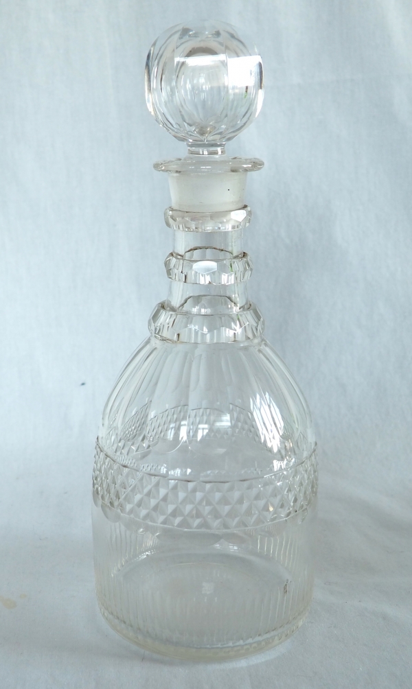 Détail — Carafe à whisky ou cognac en cristal du Creusot taillé - vers 1830