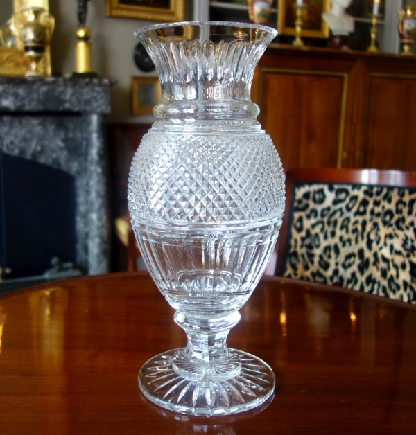 Detail — Spectacular Baccarat crystal vase, Empire style, Eurydice pattern - 35cm