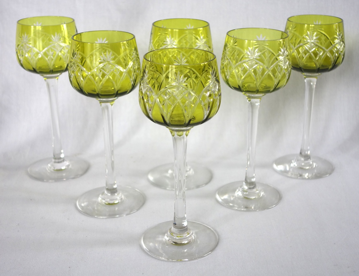 Détail — 6 verres à vin du Rhin Roemers en cristal de Baccarat - forme 8738 taille 9254