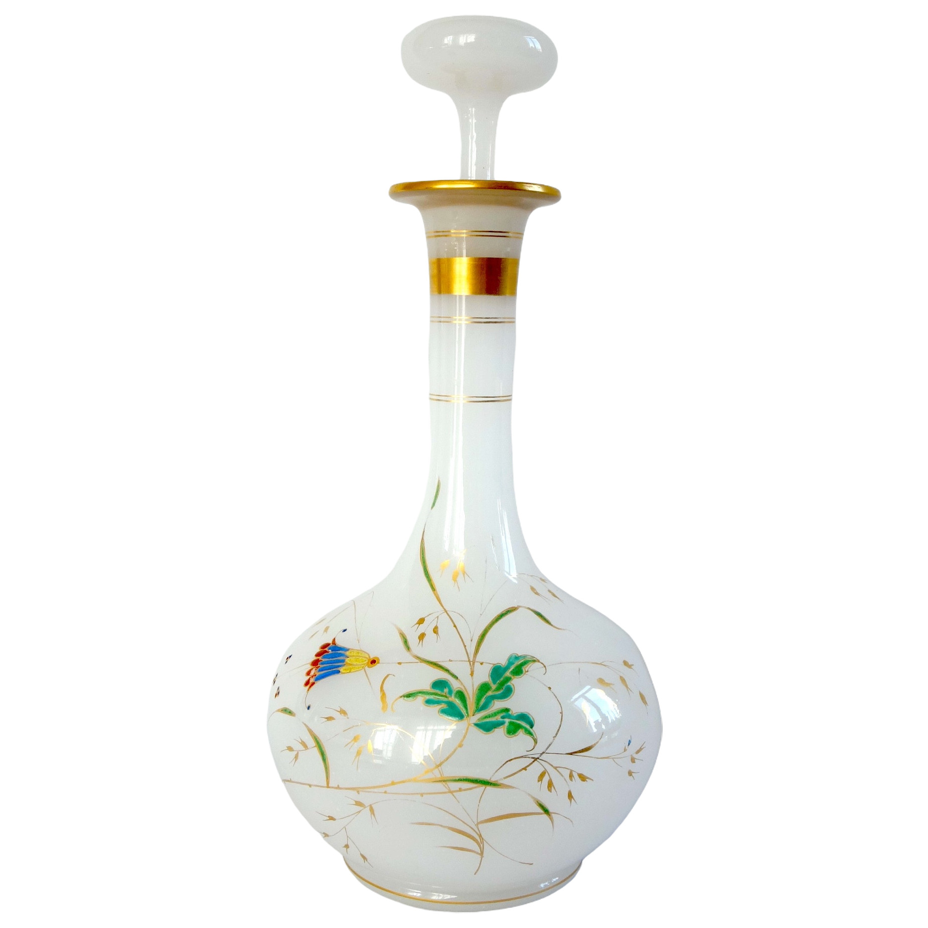 Cristal de Baccarat : carafe à vin en opaline à décor japonisant émaillé et or