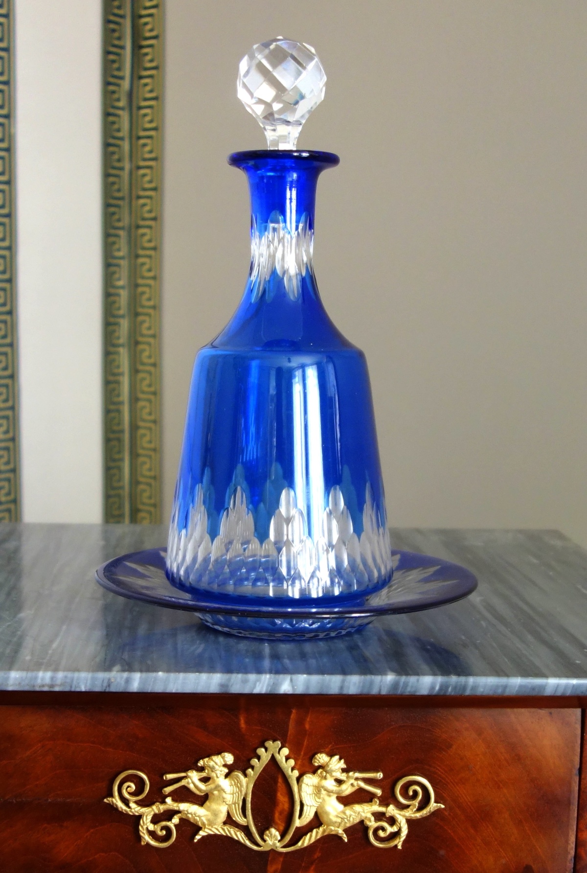 Detail — Baccarat crystal bottle and its saucer - cobalt blue overlay, Champigny pattern